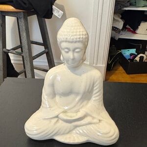 Elegant White Buddha Statue
